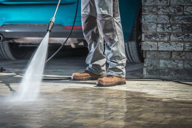 Best Pool Deck Cleaning  in Roslyn, NY